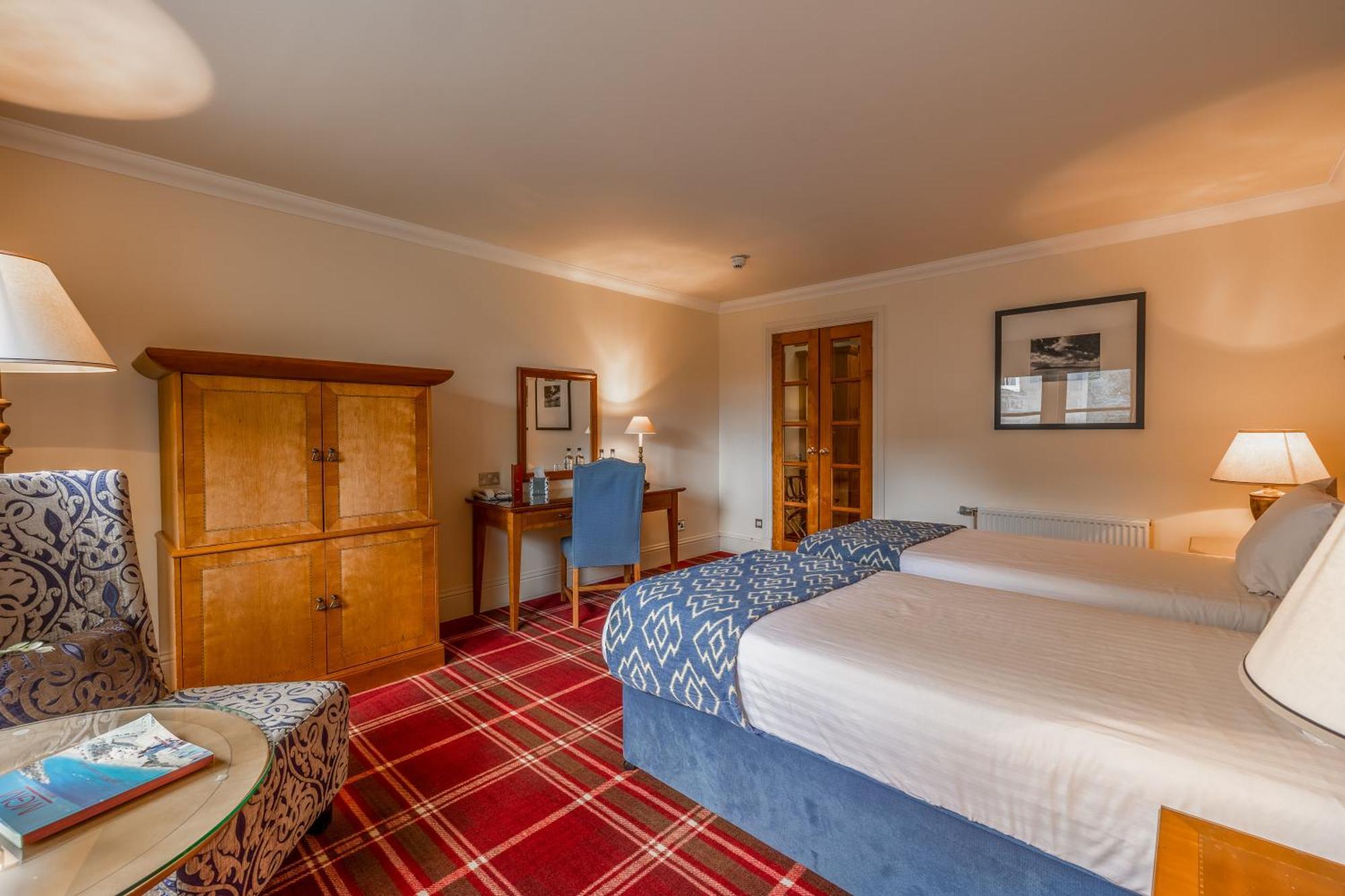 Muthu Newton Hotel